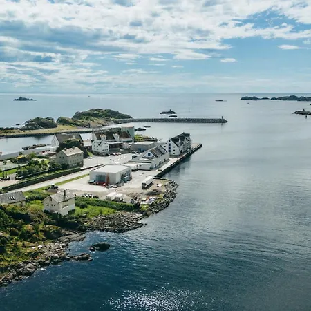 Live Lofoten 3*
