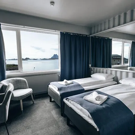 Live Lofoten 3*