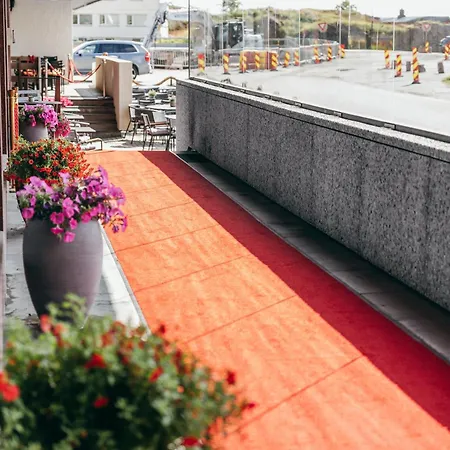 Hotel Live Lofoten 3*