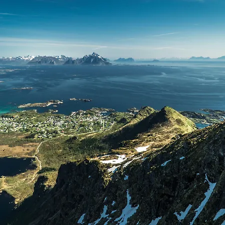 Live Lofoten 호텔 3*