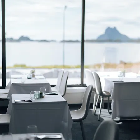 Live Lofoten 3*